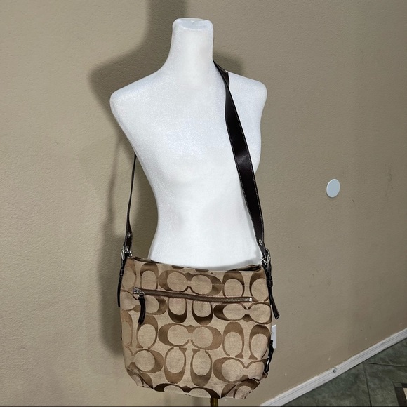 COACH TAN/BROWN HANDBAG WITH STRAP USED SOME WEAR ON BOTTOM OF FABRIC SEE PICS - Picture 1 of 15